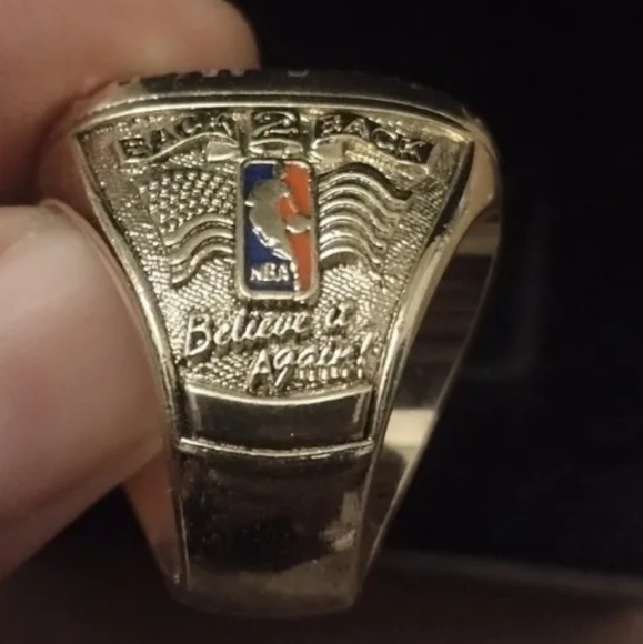 HAKEEM OLAJUWON SIZE 11 BACK TO BACK 1995 ROCKETS NBA CHAMPION RING,BOX & POSTER - Picture 4 of 17